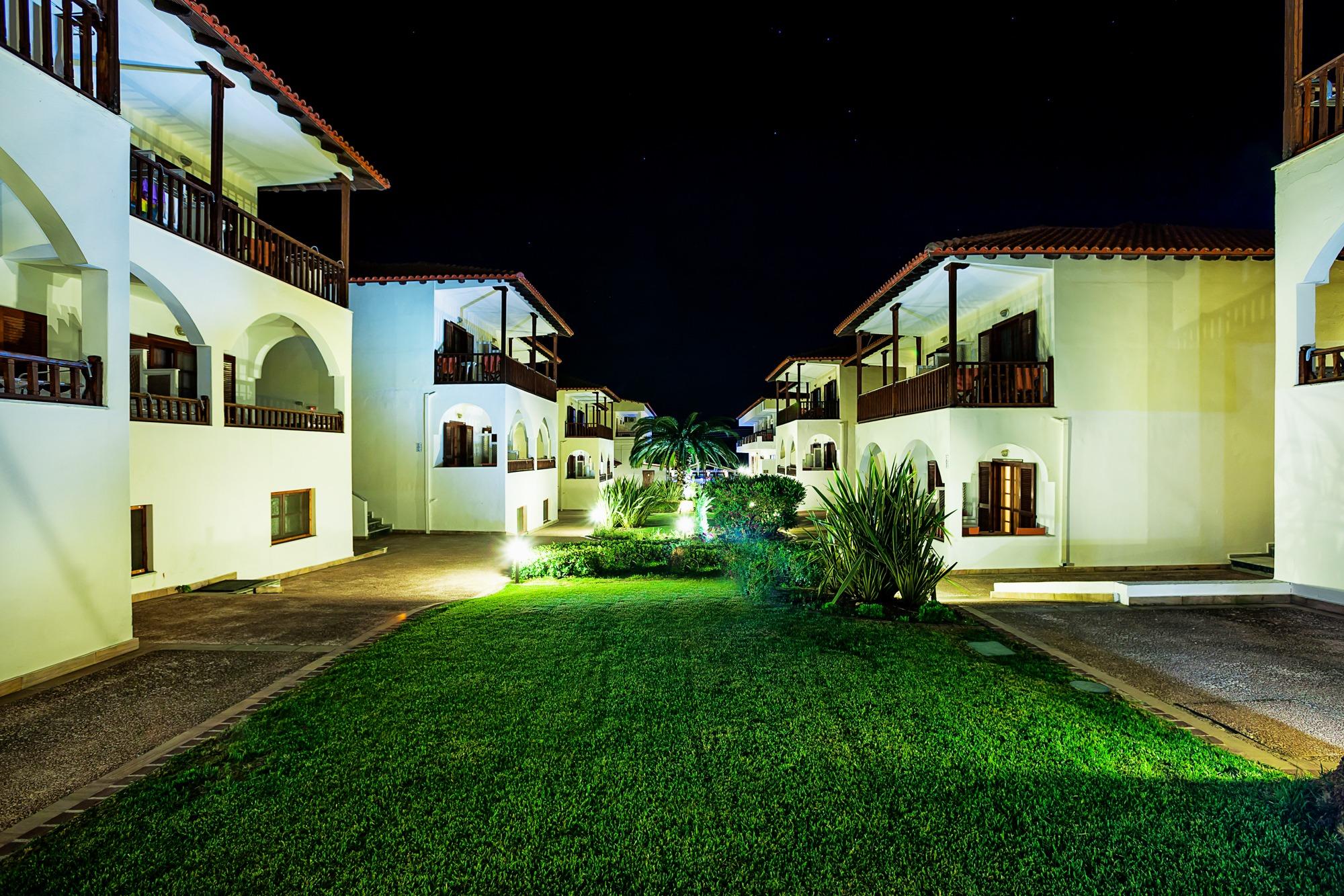 Xenios Possidi Paradise Hotel מראה חיצוני תמונה